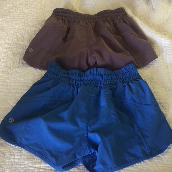 Lulu lemon Sz 4 tracker shorts - Picture 6 of 6